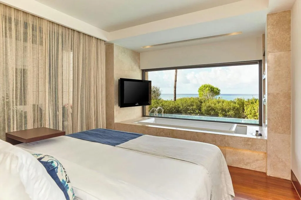 SUITE GRAND Room, The Romanos, A Luxury Collection Resort, Kalamata