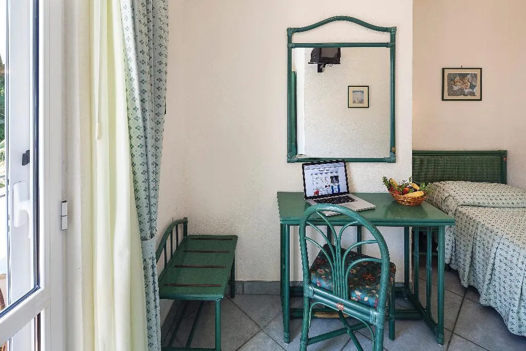 SINGLE CLASSIC Room, Sorriso Thermae Resort & Spa, Naples