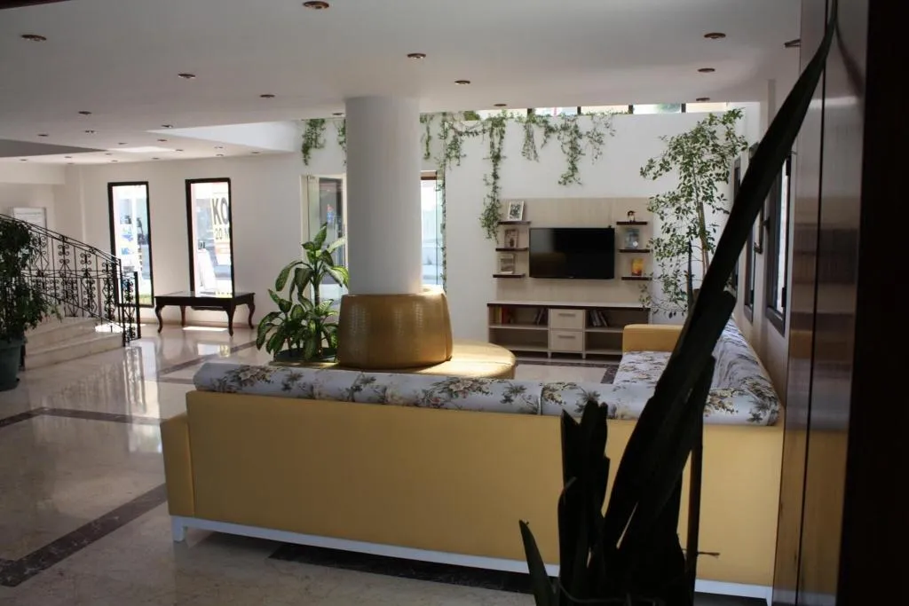Lobby, Bronze, Bodrum