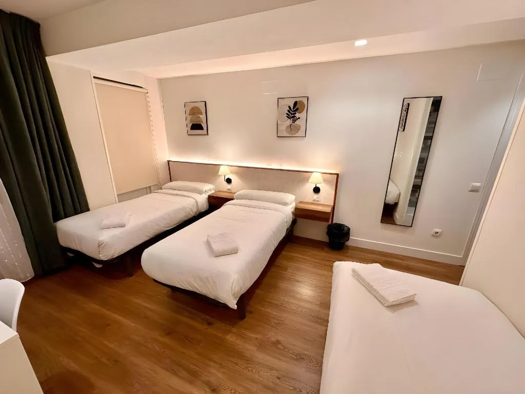 Room, Far Home Hostel, Madrid