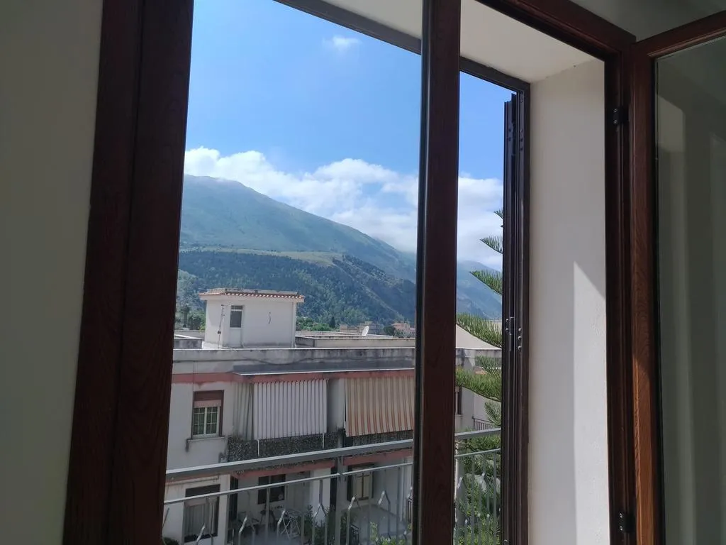DOUBLE DELUXE WITH BALCONY Room, B&B Hycarus, Palermo