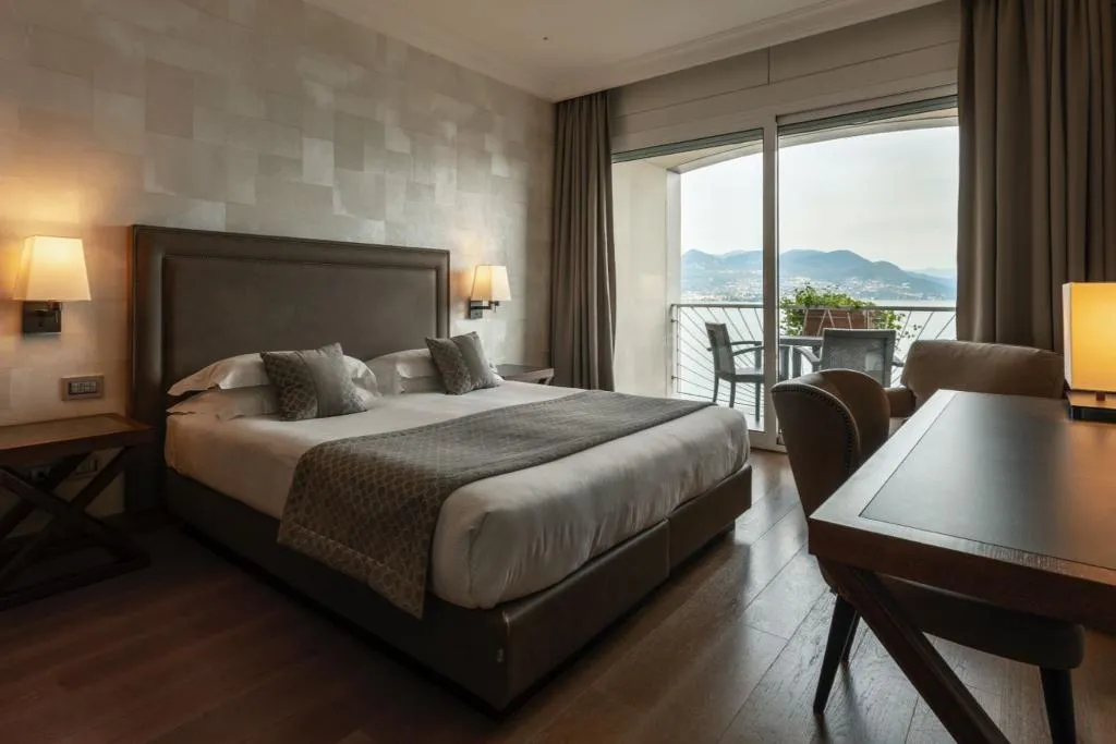 DOUBLE LAKE VIEW Room, Hotel La Palma, Milan
