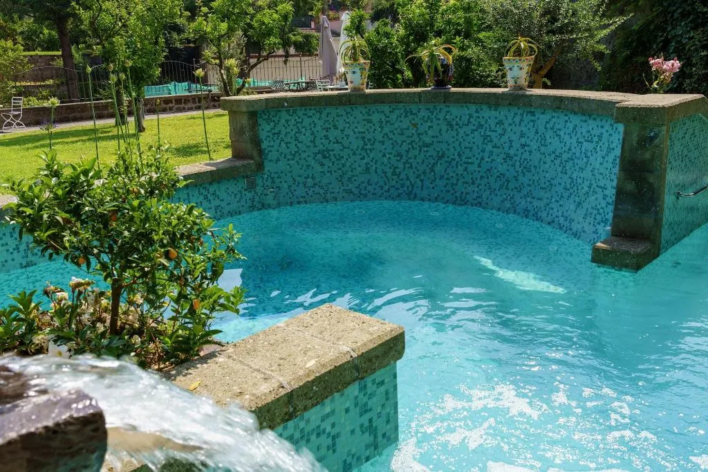 Sports and Entertainment, Villa Manning Relais, Naples