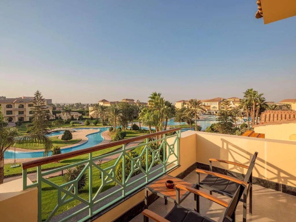 DOUBLE PREMIER KING BED Room, Movenpick Cairo Media City, Cairo
