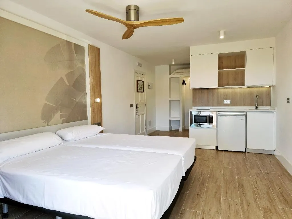 STUDIO CAPACITY 1 Room, Laguna Park 1, Tenerife