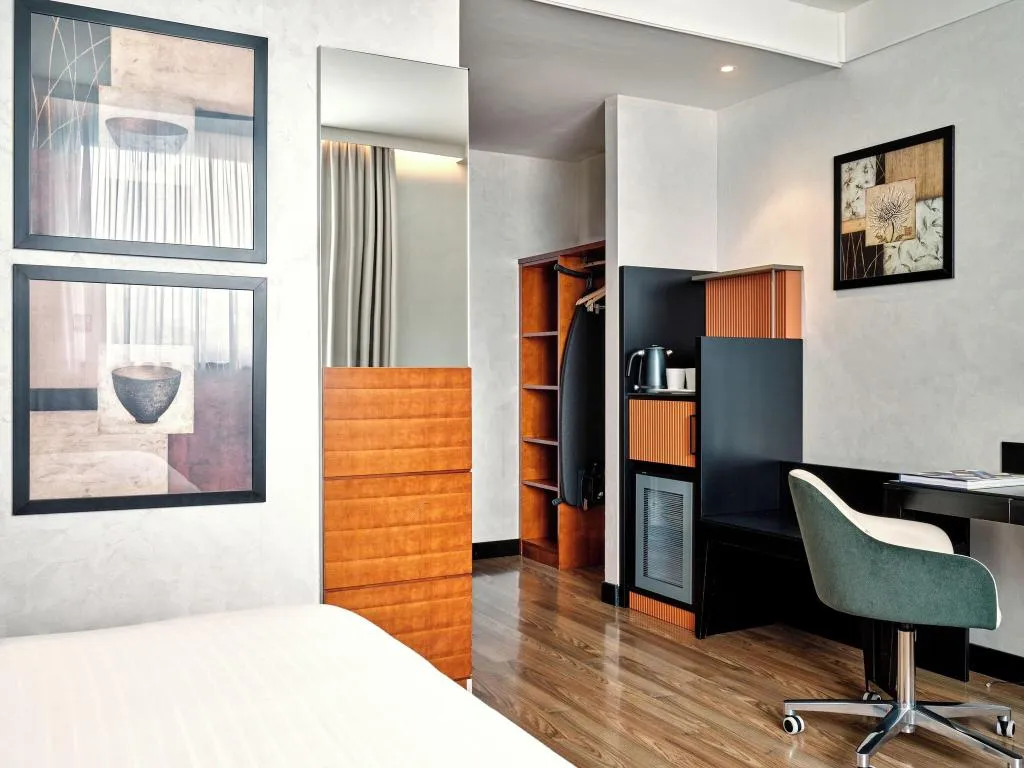 SINGLE PREMIUM Room, Crowne Plaza Milan Malpensa Airport, Milan