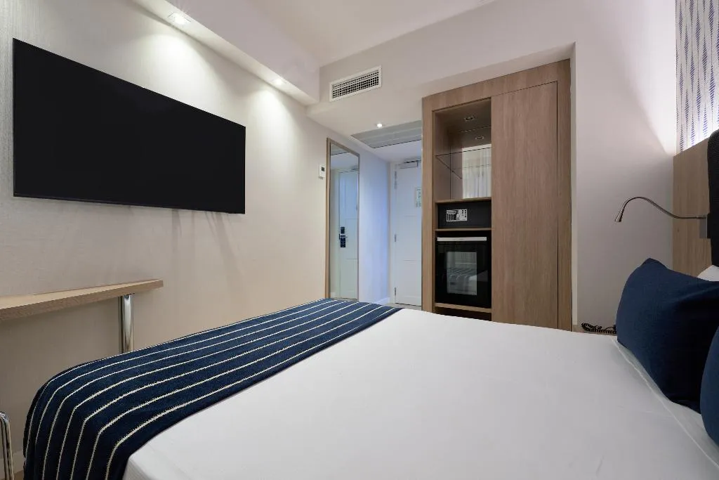 SINGLE STANDARD Room, Catalonia Roma, Barcelona