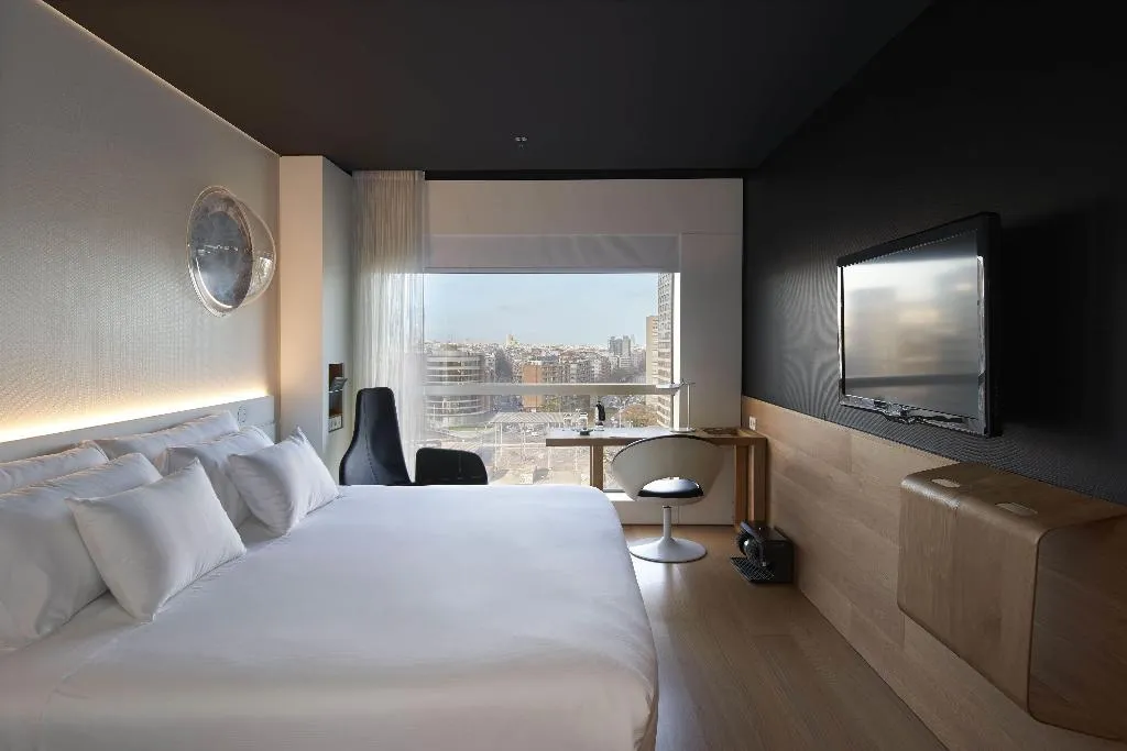Double or Twin PREMIUM Room, Barcelo Sants, Barcelona