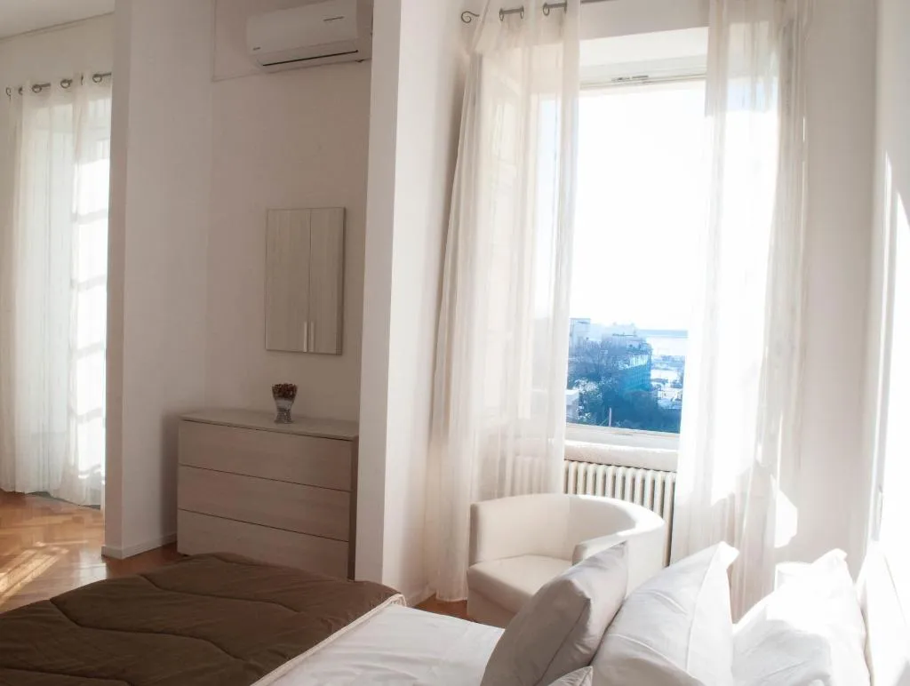 Room, Hotel Neronensis, Naples