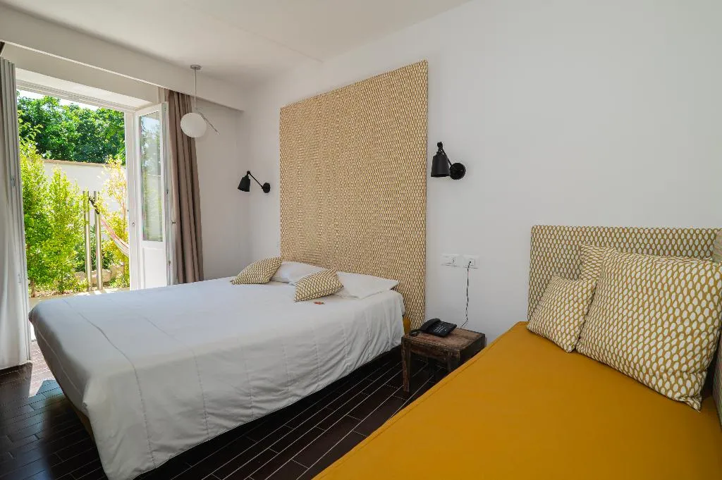 TRIPLE SUPERIOR Room, Marina 10 Boutique & Design Hotel, Naples