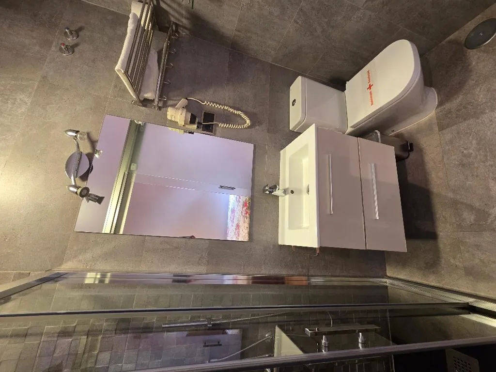 SINGLE STANDARD Room, Hostal Hispano-Argentino Gran Via, Madrid
