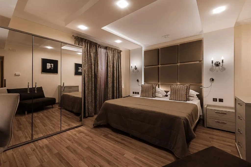 Room, Osborne Hotel, Malta