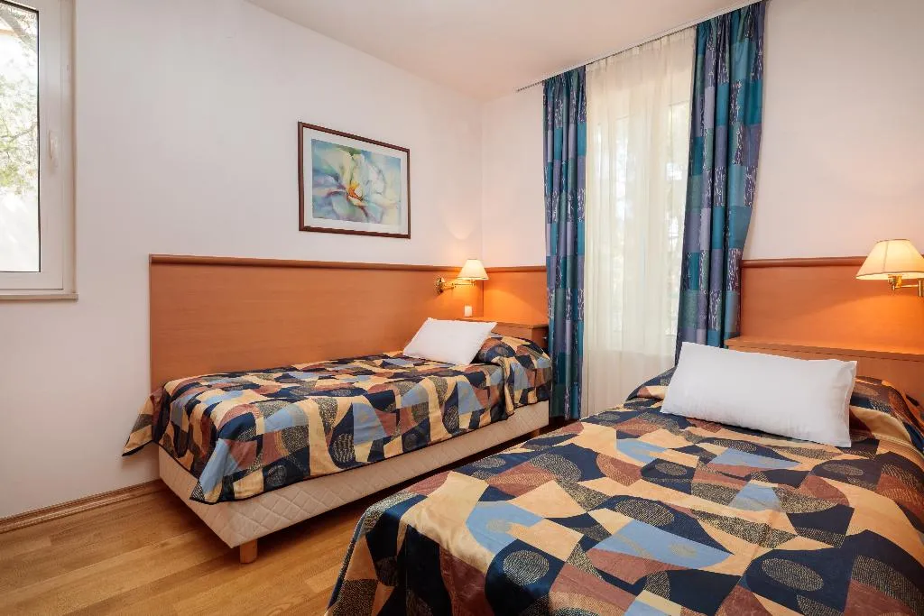 APARTMENT TWO BEDROOMS Room, Fontana Bayside Park, Split