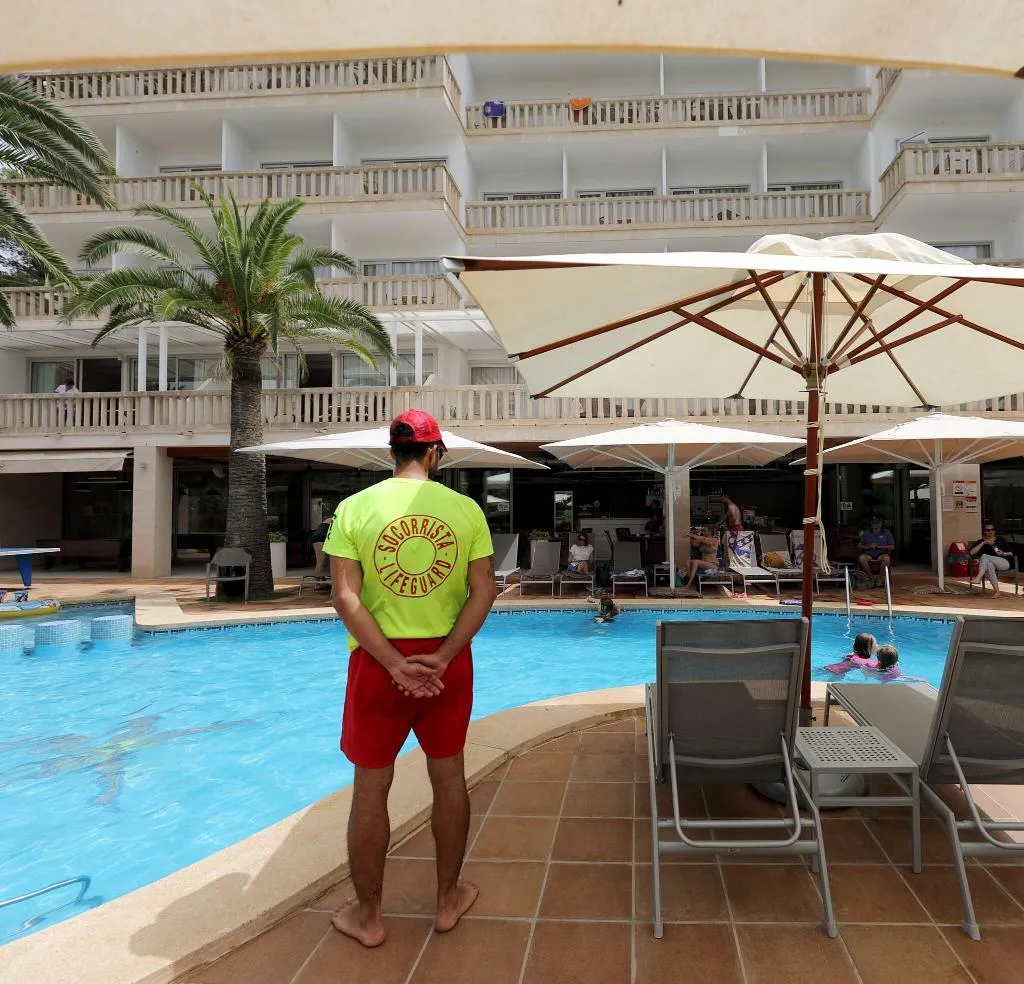 Pool, Hotel Cala Santanyi, Majorca