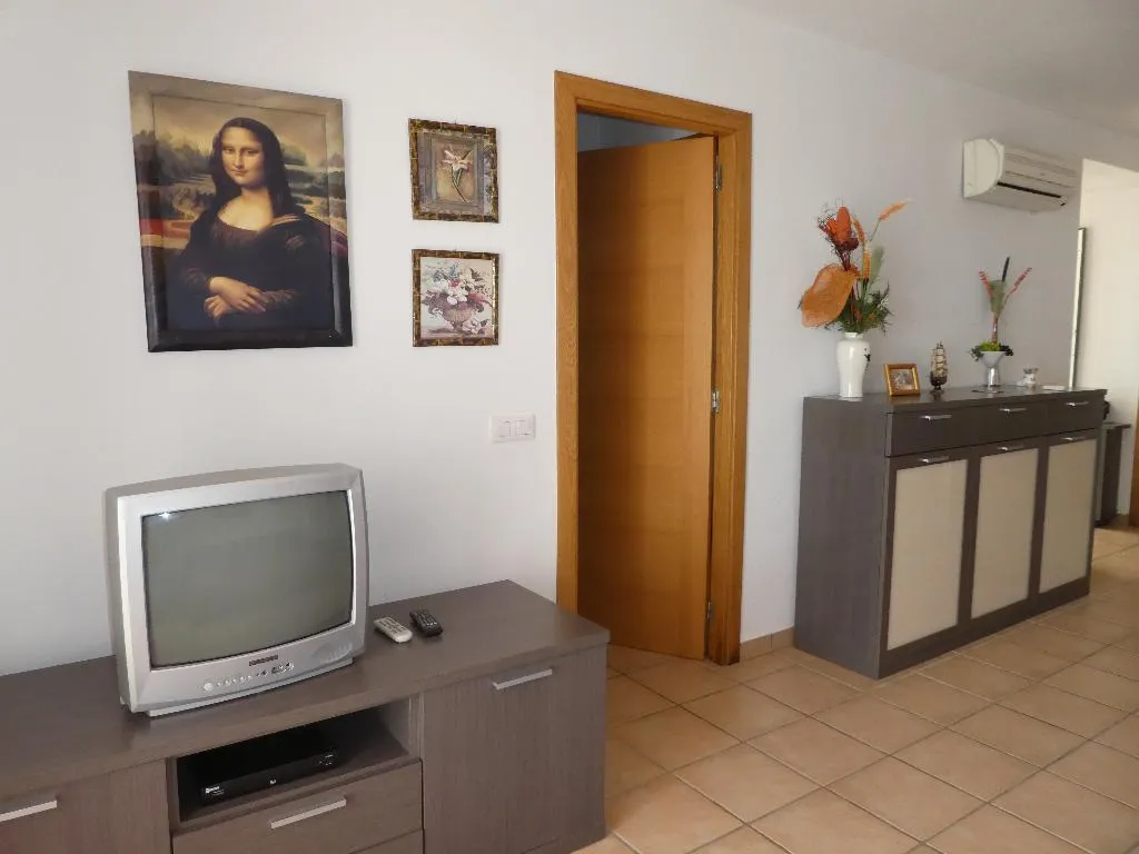 APARTMENT CAPACITY 6 TWO BEDROOMS Room, Apartamentos Font Nova 3000, Valencia