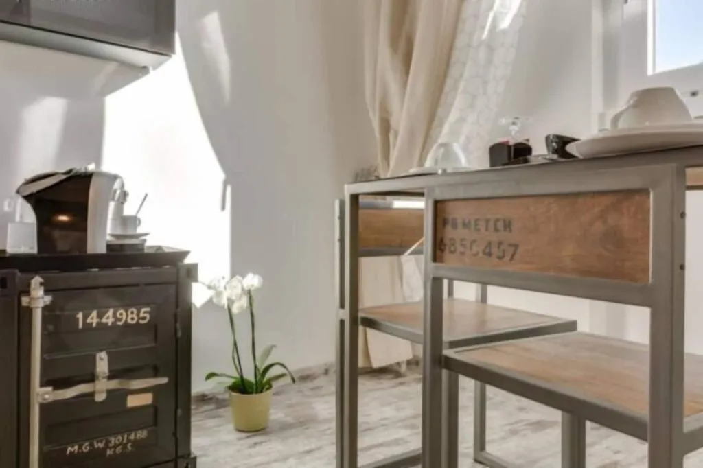 Restaurant, Letto E Latte, Naples