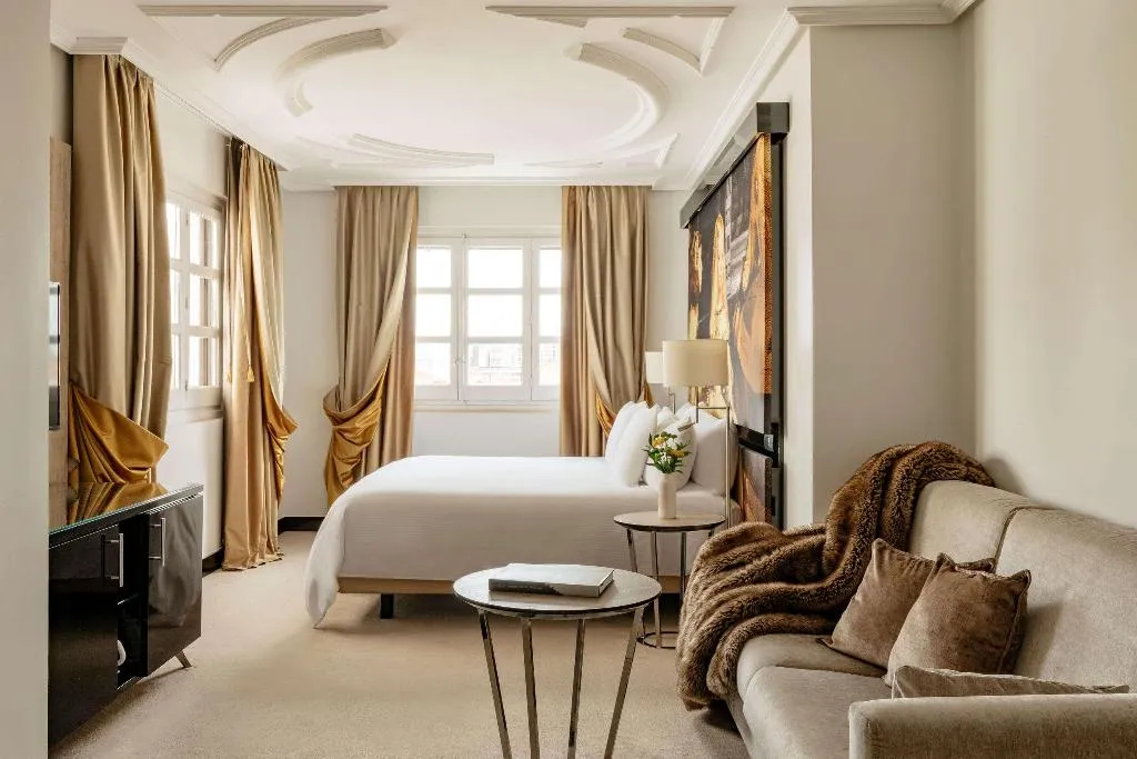 SUITE STANDARD Room, Palacio de los Duques Gran Meliá, Madrid