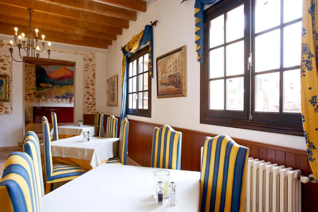 Restaurant, Puig de Ros d Alt, Majorca