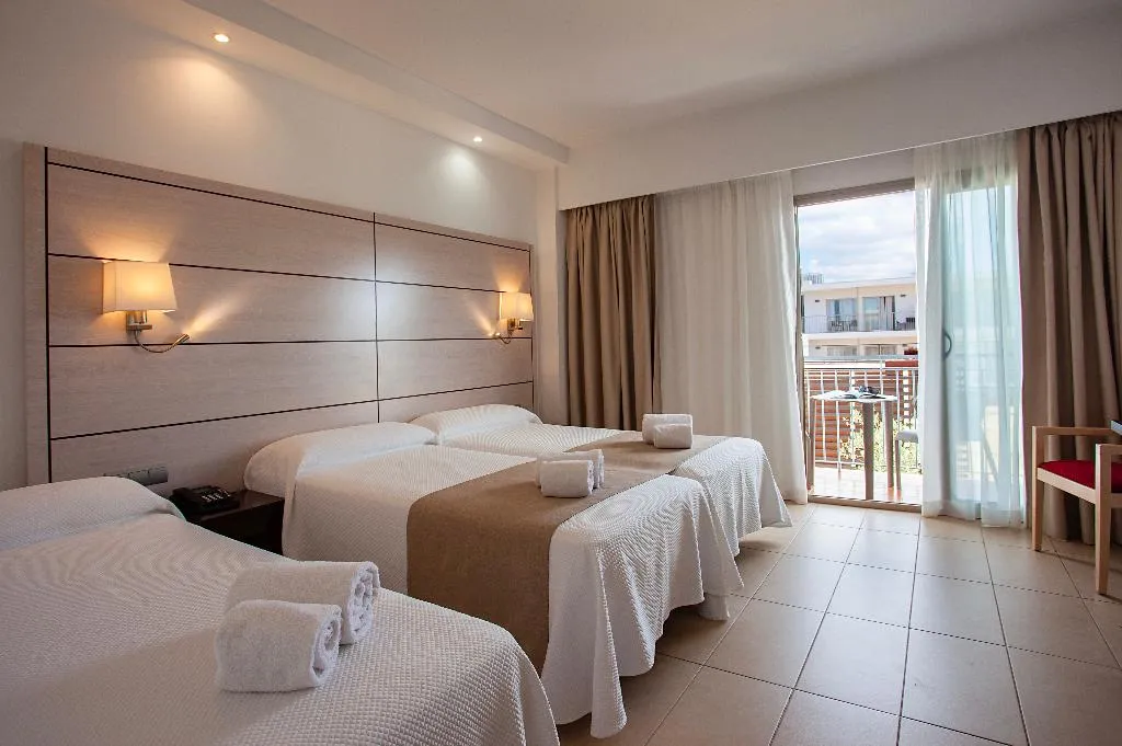 TRIPLE STANDARD Room, Hotel Puchet Ibiza, Ibiza