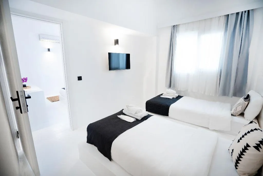 QUADRUPLE SUPERIOR Room, Camlik 87 Hotel Ayvalik, Izmir
