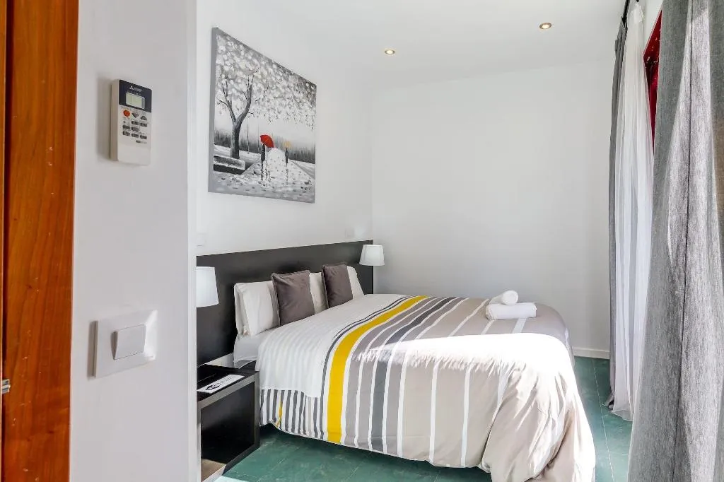 Room, A&Z Javier Cabrini, Madrid