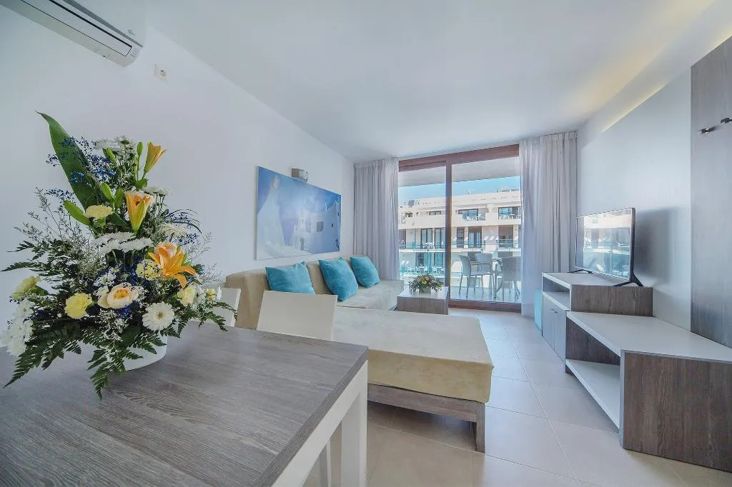 APARTMENT DELUXE TWO BEDROOM Room, Caprice Skyline Aparthotel, Menorca