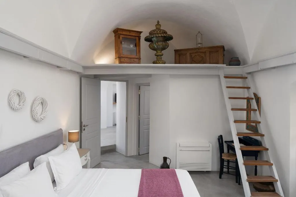 Room, Kastro Mansion, Santorini