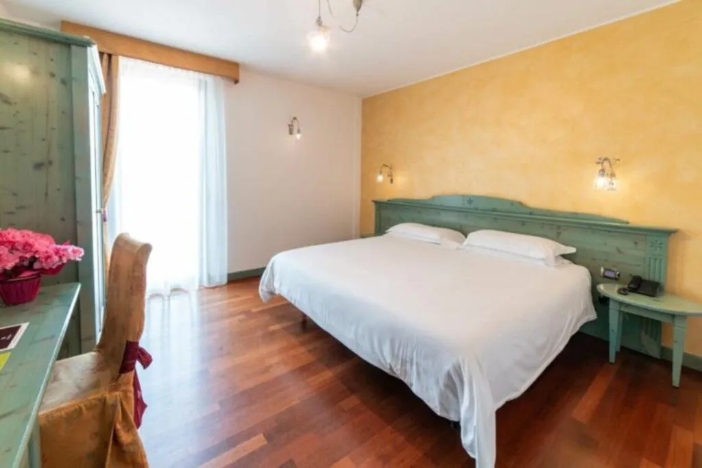 Double or Twin STANDARD Room, Hotel Montelago, Milan