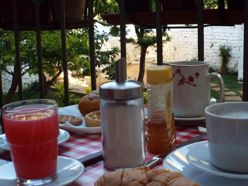 Restaurant, B&B In giro per Napoli, Naples