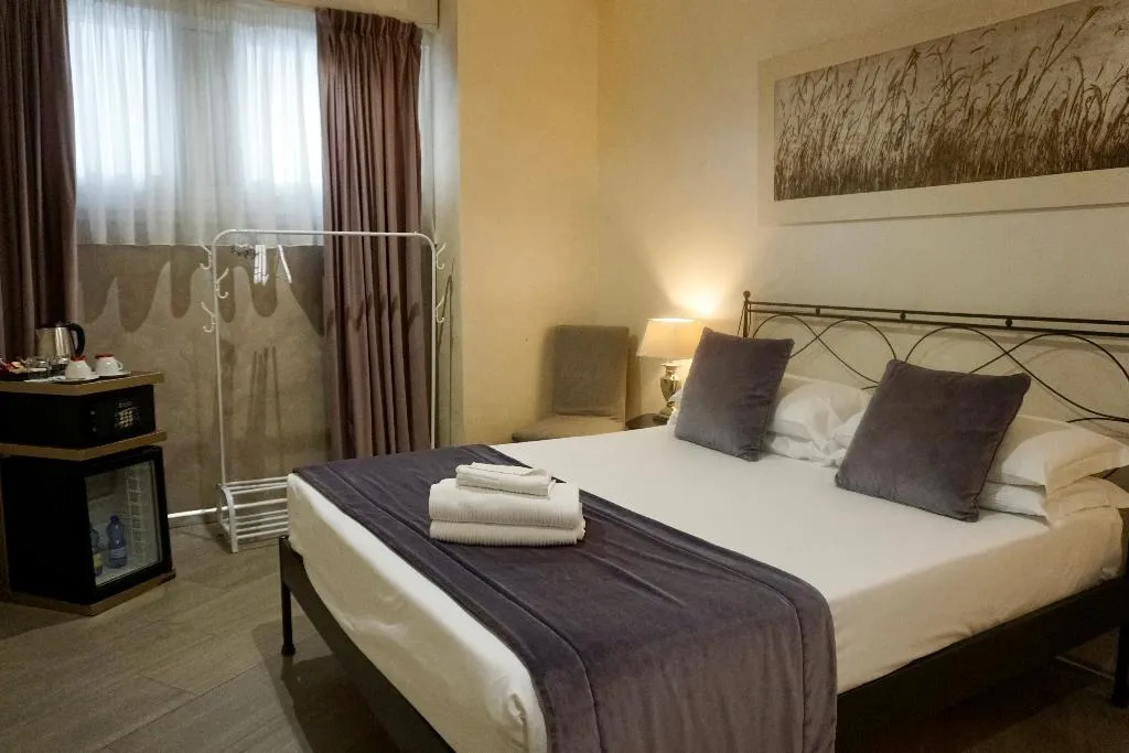 DOUBLE STANDARD Room, Vespasiano, Rome