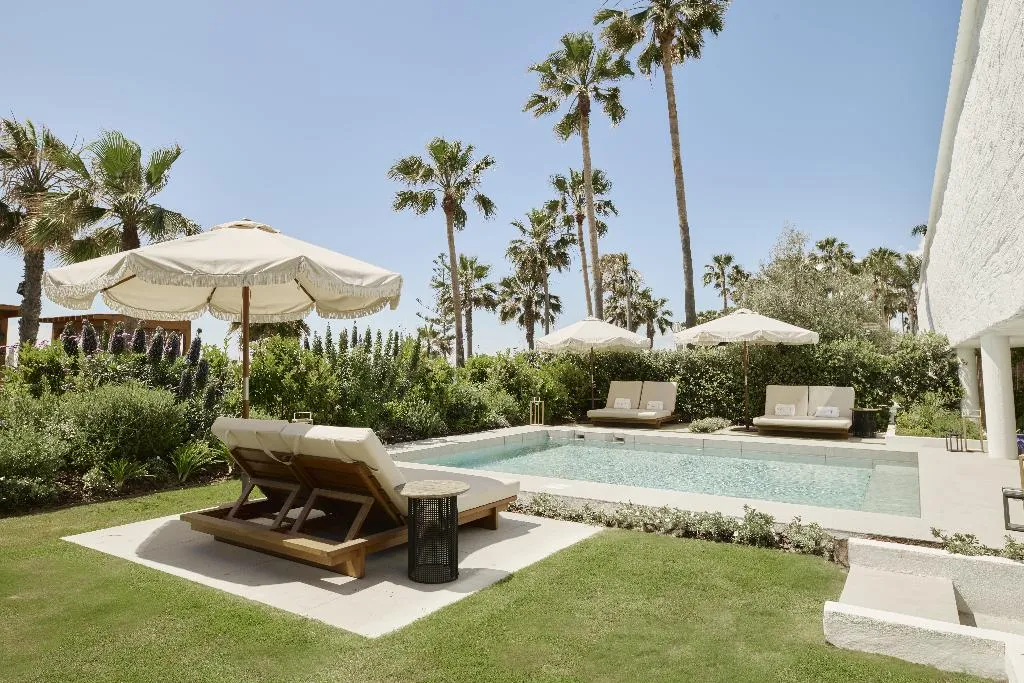 SUITE BEACH FRONT WITH PRIVATE POOL Room, METT Marbella – Estepona, Costa Del Sol