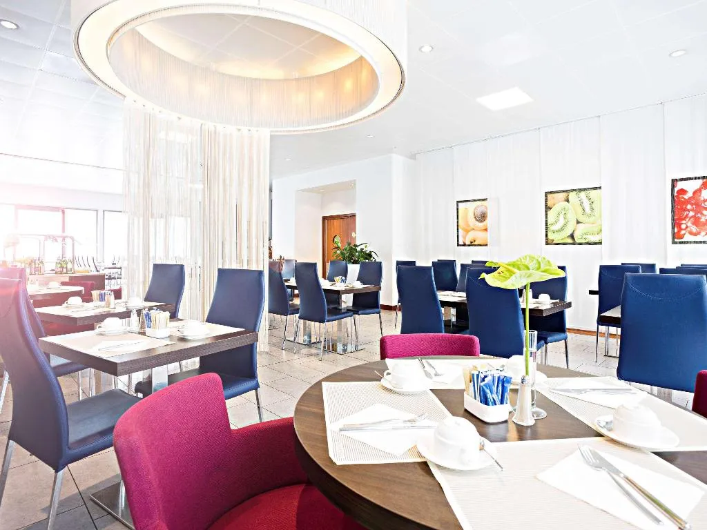 Restaurant, Novotel Milan Malpensa Airport, Milan