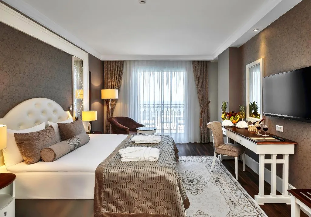 TRIPLE LAND VIEW Room, Sunis Efes Royal Palace Resort & Spa Hotel, Izmir