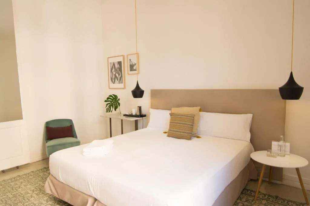 Room, Forgetmenot, Barcelona