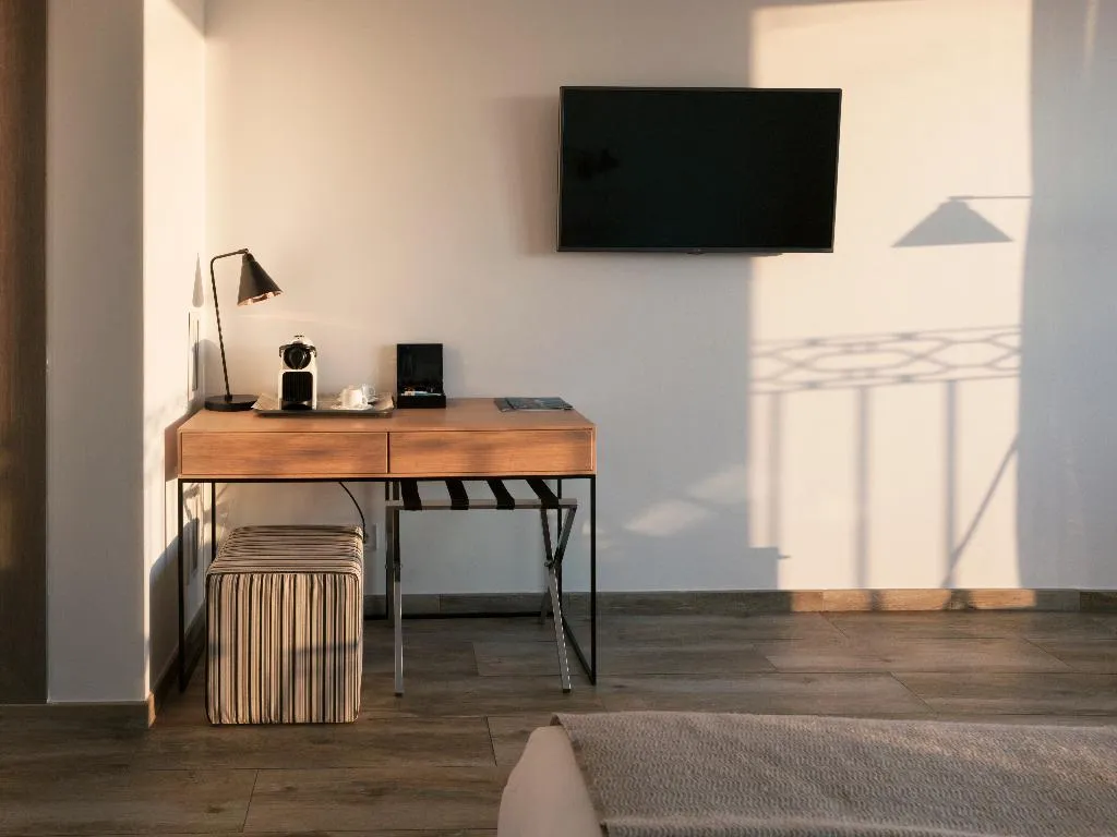 Double or Twin DELUXE OCEAN VIEW ONE BEDROOM Room, Hotel Boutique Balandret, Valencia