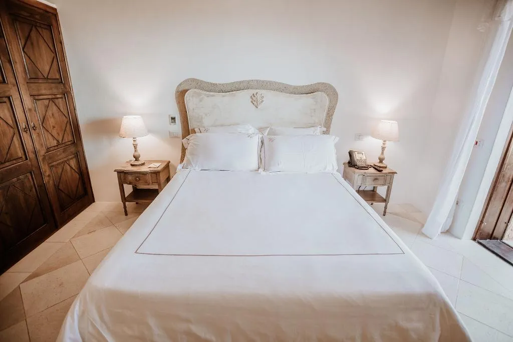 DOUBLE DELUXE SEA VIEW Room, Relais Villa Carola, Olbia