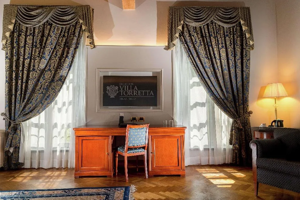 TRIPLE DELUXE Room, Grand Hotel Villa Torretta, Curio by Hilton, Milan