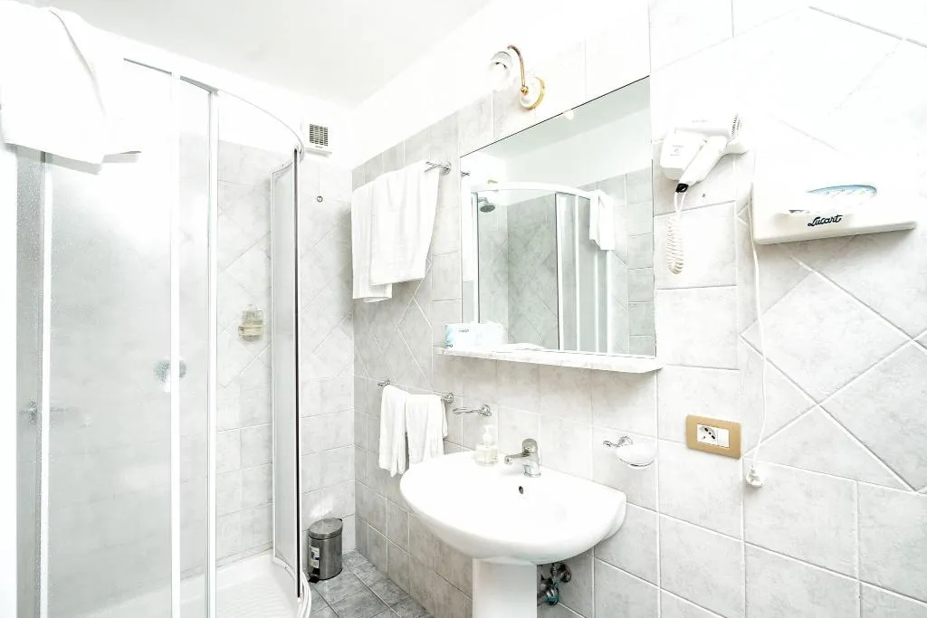 DOUBLE SUPERIOR Room, Fontana, Naples
