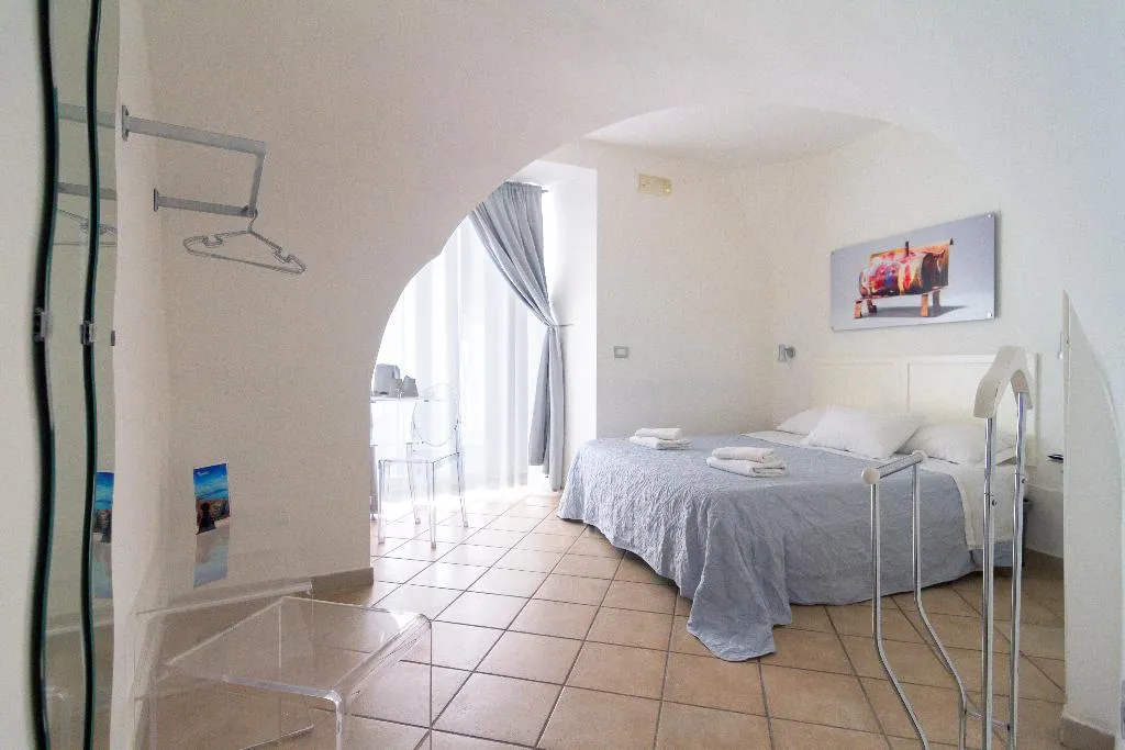 DOUBLE CLASSIC WITH BALCONY Room, Maison Du La Rua, Naples