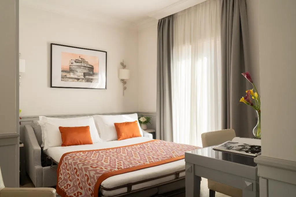 FAMILY ROOM STANDARD Room, Hotel Della Conciliazione, Rome