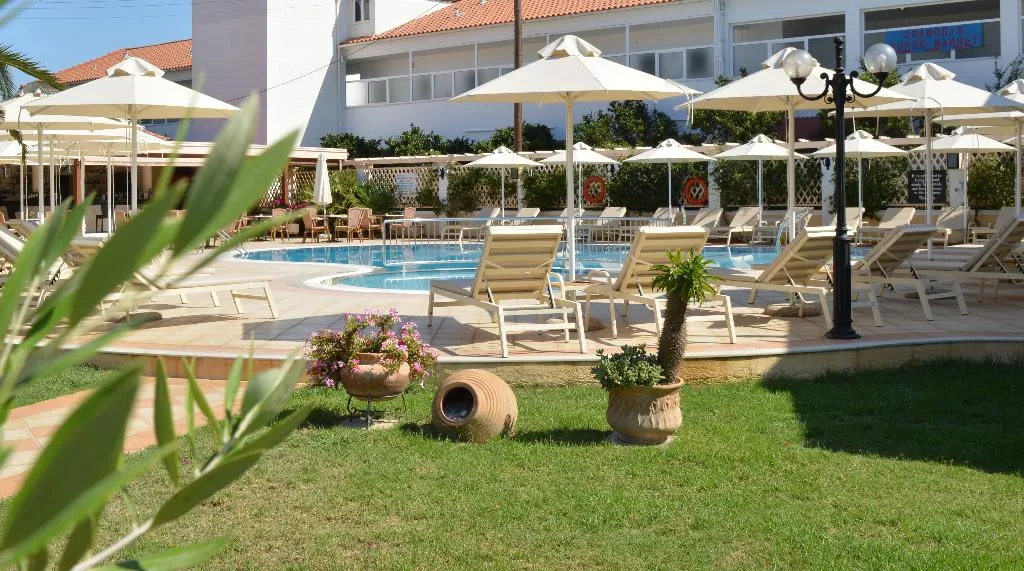 Pool, Metaxa Apartments, Corfu