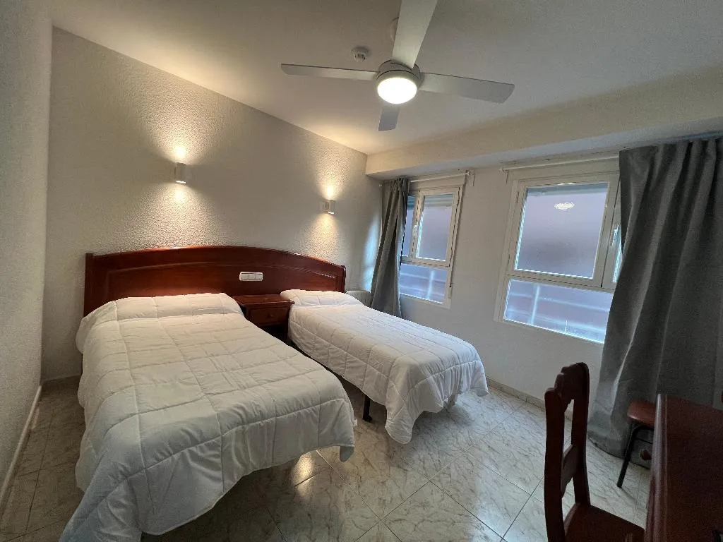 TWIN STANDARD Room, Hostal La Embajada, Madrid