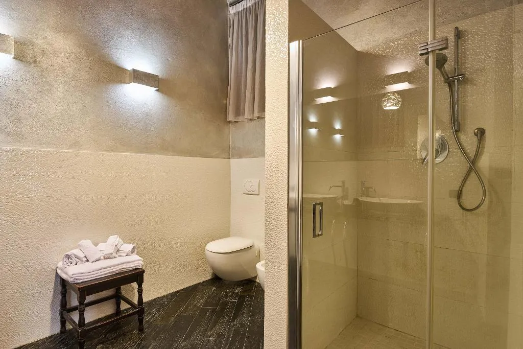 APARTMENT DELUXE ONE BEDROOM Room, Borgo San Giusto, Florence
