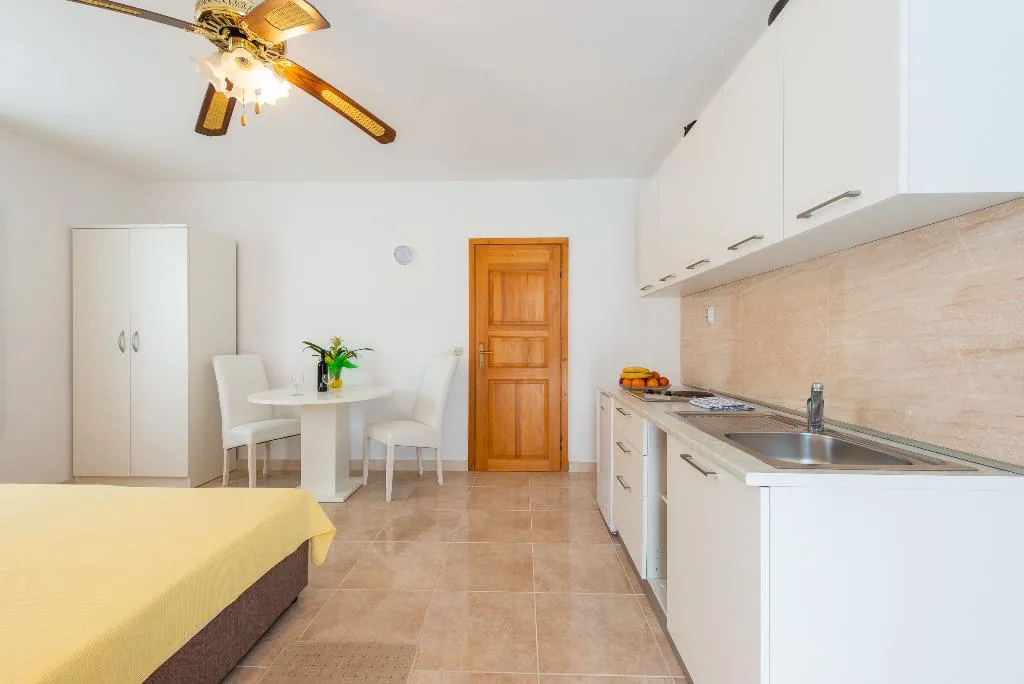 STUDIO SIDE SEA VIEW WITH BALCONY Room, Apartments Matusko, Dubrovnik