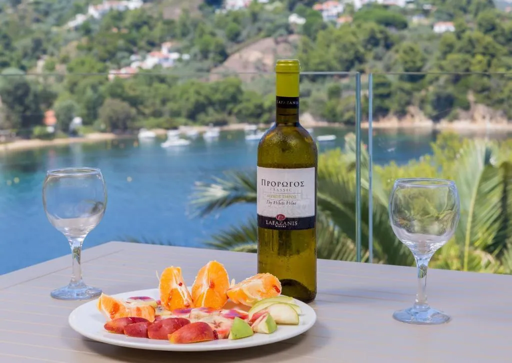 JUNIOR SUITE STANDARD Room, Kanapitsa Cape, Skiathos
