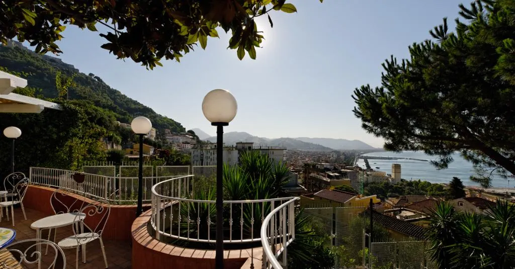 Terrace, Hotel Villa Poseidon, Naples
