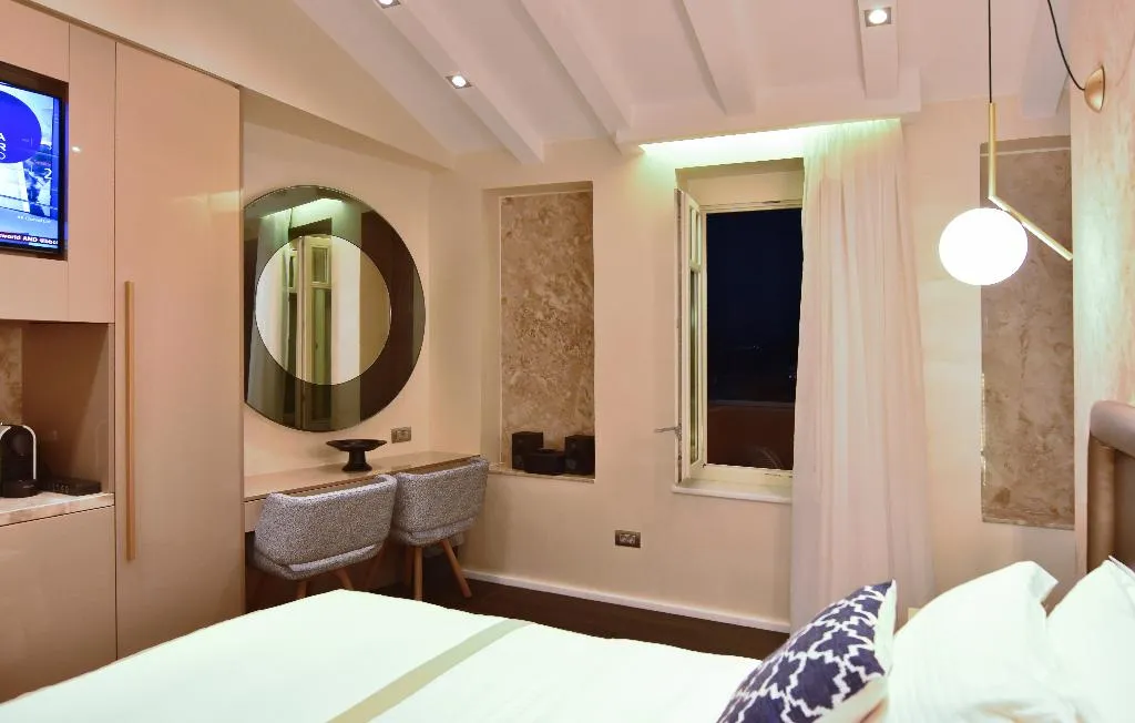 JUNIOR SUITE STANDARD Room, Consolato Boutique, Crete