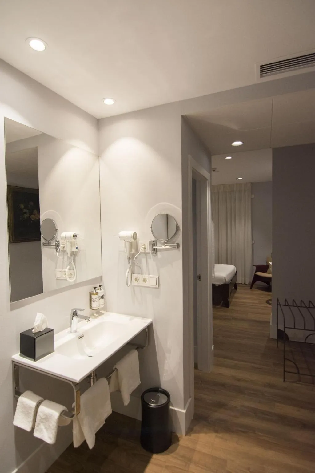 Room, Hotel Oleum Parking Gratuito Reserva Previa, Andalucia