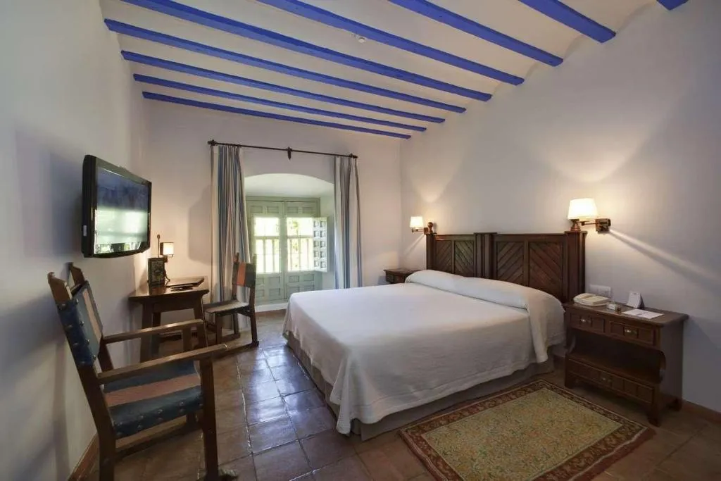 JUNIOR SUITE STANDARD Room, Parador de Almagro, Madrid