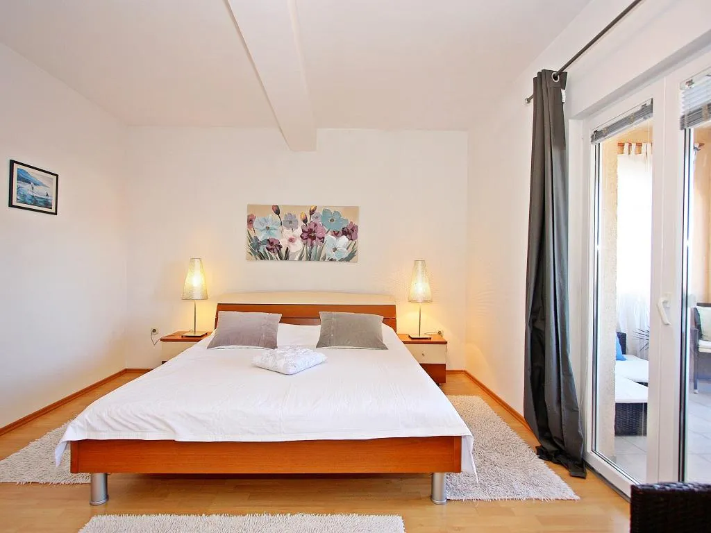 APARTMENT CAPACITY 6 Room, Apartments Maria, Split